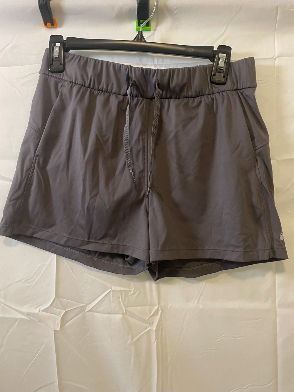 Women’s Willit performance shorts gray